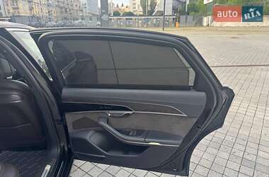 Седан Audi A8 2021 в 