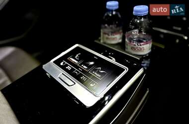 Седан Audi A8 2021 в 