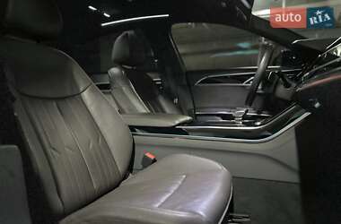 Седан Audi A8 2021 в 