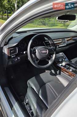 Седан Audi A8 2014 в 