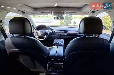 Седан Audi A8 2017 в 