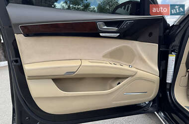 Седан Audi A8 2013 в 