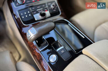 Седан Audi A8 2013 в 