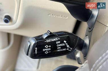 Седан Audi A8 2013 в 