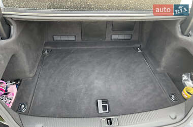 Седан Audi A8 2011 в 