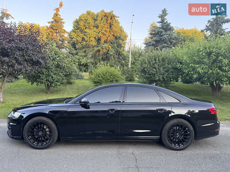 Седан Audi A8 2019 в Києві
