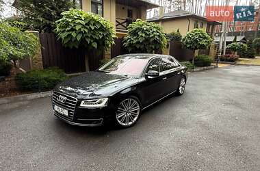 Седан Audi A8 2016 в 
