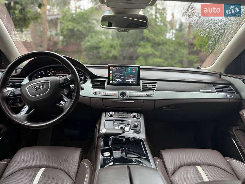 Седан Audi A8 2016 в Киеве