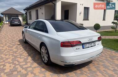 Седан Audi A8 2015 в 