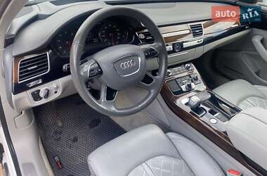 Седан Audi A8 2015 в 