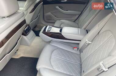 Седан Audi A8 2015 в 
