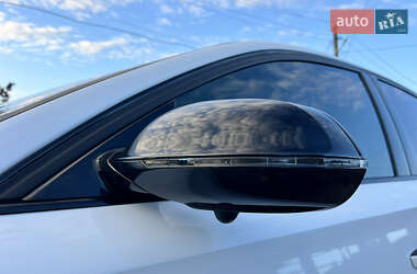Седан Audi A8 2011 в 