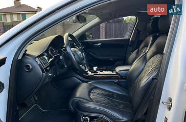 Седан Audi A8 2011 в 