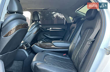 Седан Audi A8 2011 в 