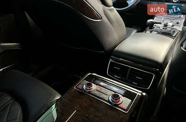 Седан Audi A8 2011 в 