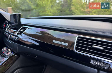 Седан Audi A8 2011 в 