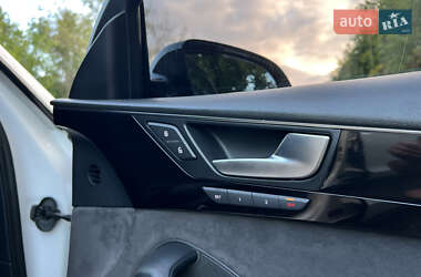 Седан Audi A8 2011 в 