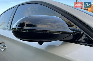 Седан Audi A8 2011 в 
