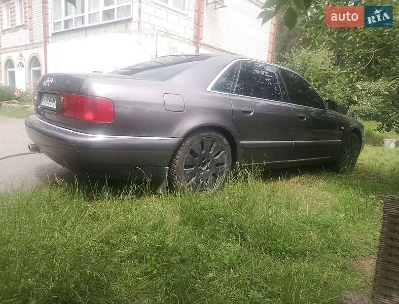 Седан Audi A8 2000 в Киеве