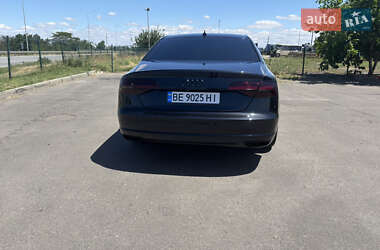 Седан Audi A8 2015 в 