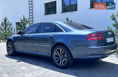 Седан Audi A8 2004 в 