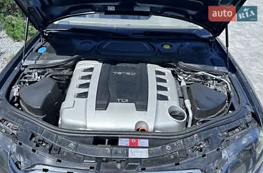 Седан Audi A8 2004 в 