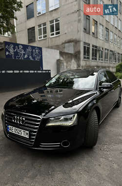 Седан Audi A8 2013 в Днепре