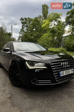 Седан Audi A8 2013 в Днепре