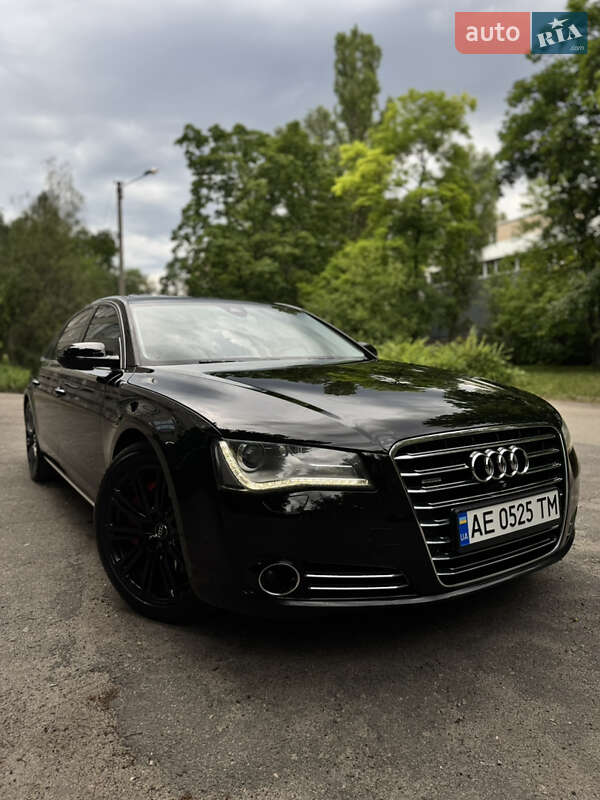 Седан Audi A8 2013 в Днепре