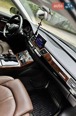 Седан Audi A8 2013 в 
