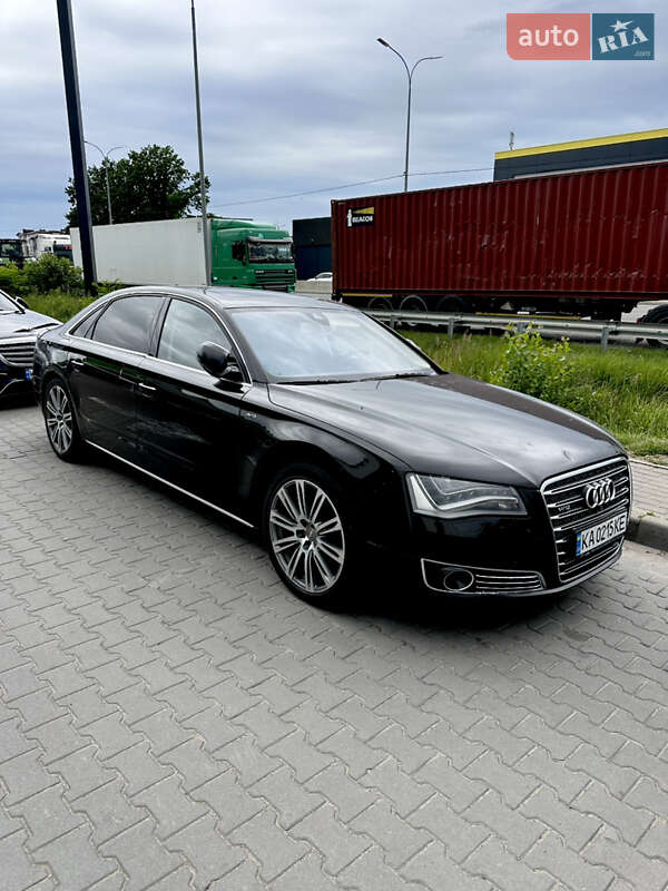 Седан Audi A8 2013 в Киеве