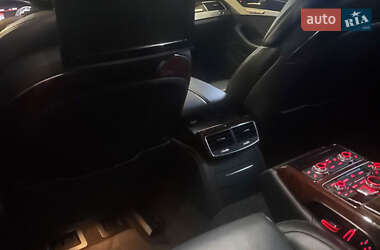Седан Audi A8 2011 в 