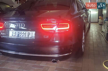 Седан Audi A8 2011 в 