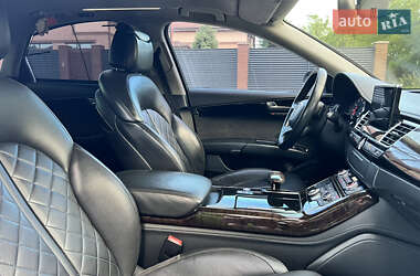 Седан Audi A8 2011 в 
