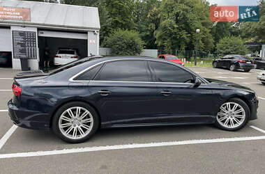 Седан Audi A8 2016 в 
