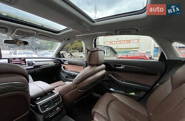 Седан Audi A8 2016 в 