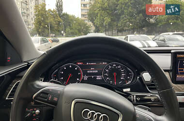 Седан Audi A8 2016 в 