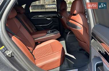 Седан Audi A8 2025 в 