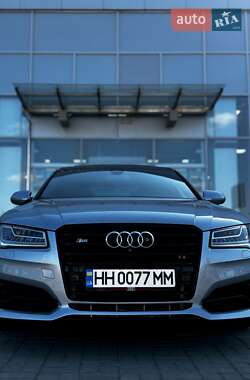 Седан Audi A8 2015 в Одессе