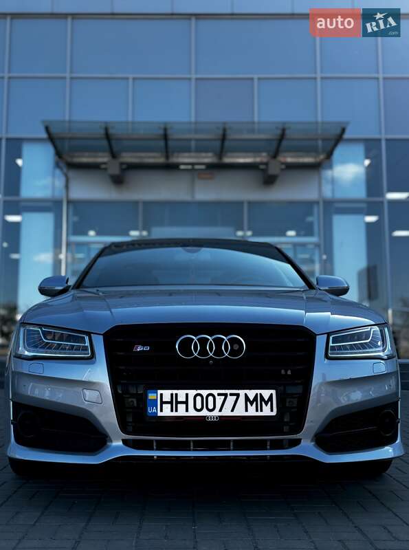 Седан Audi A8 2015 в Одессе