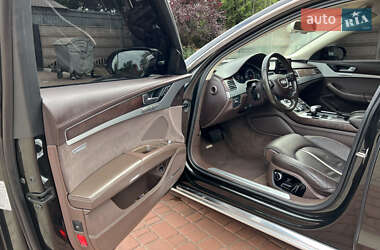 Седан Audi A8 2011 в 