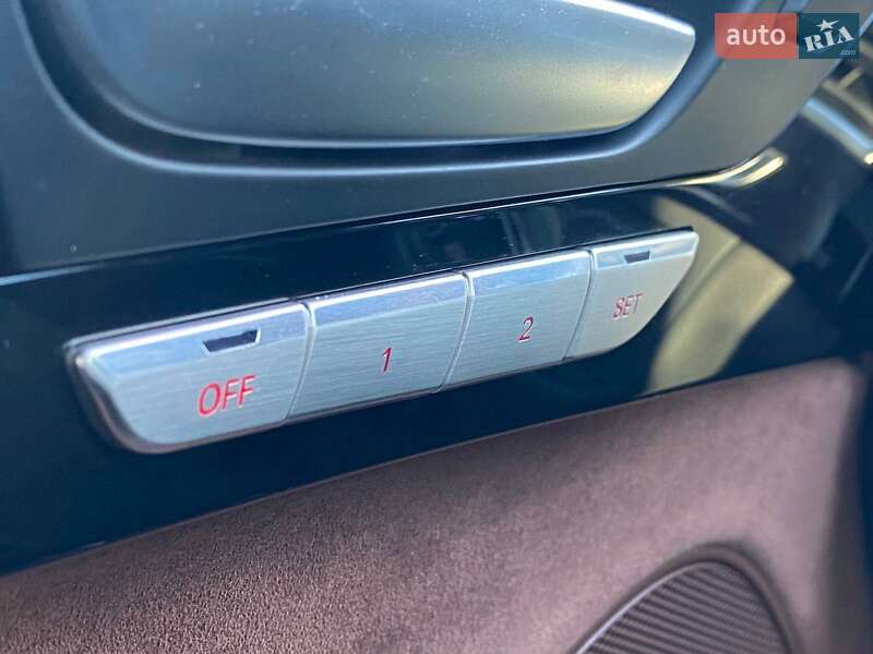 Седан Audi A8 2017 в Києві