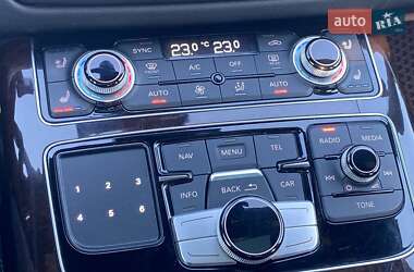Седан Audi A8 2017 в 