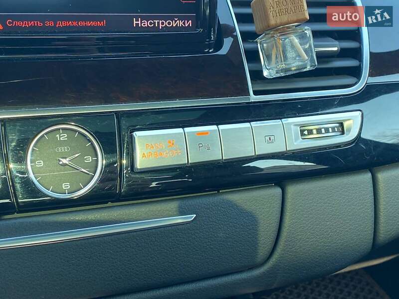 Седан Audi A8 2017 в Києві