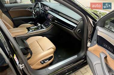 Седан Audi A8 2018 в 