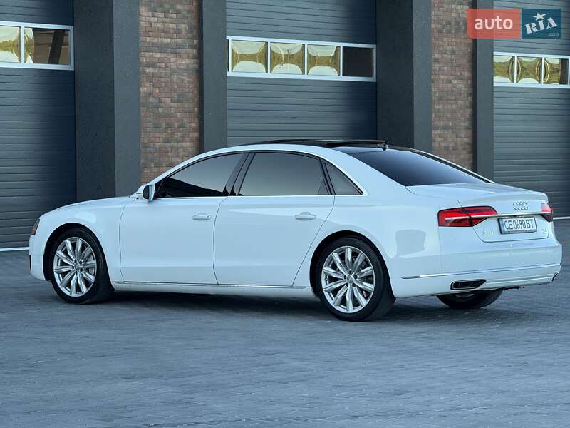 Седан Audi A8 2015 в Черновцах