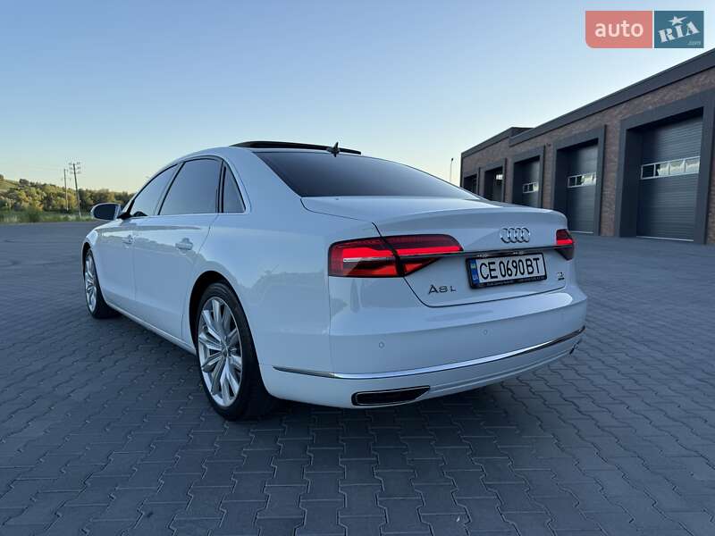 Седан Audi A8 2015 в Черновцах