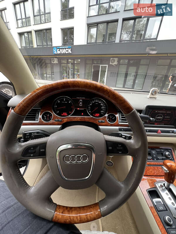 Седан Audi A8 2007 в Львове