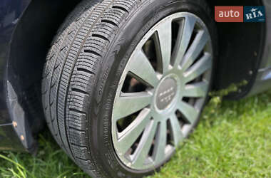 Седан Audi A8 2004 в 