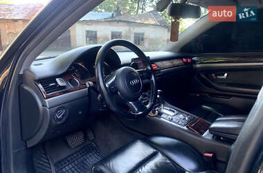 Седан Audi A8 2004 в 